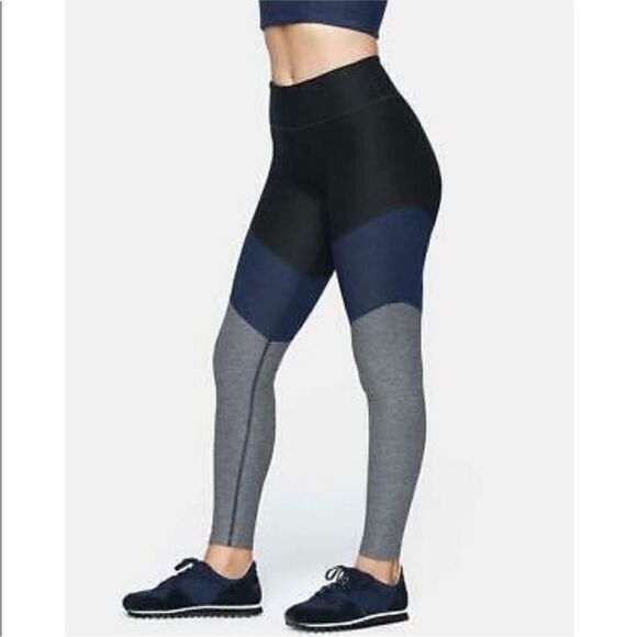 Outdoor Voices 7/8 Springs Legging - Picture 3 of 13